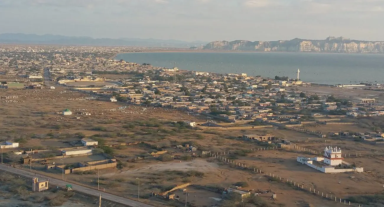 Pakistan's unique climate and dusty environment