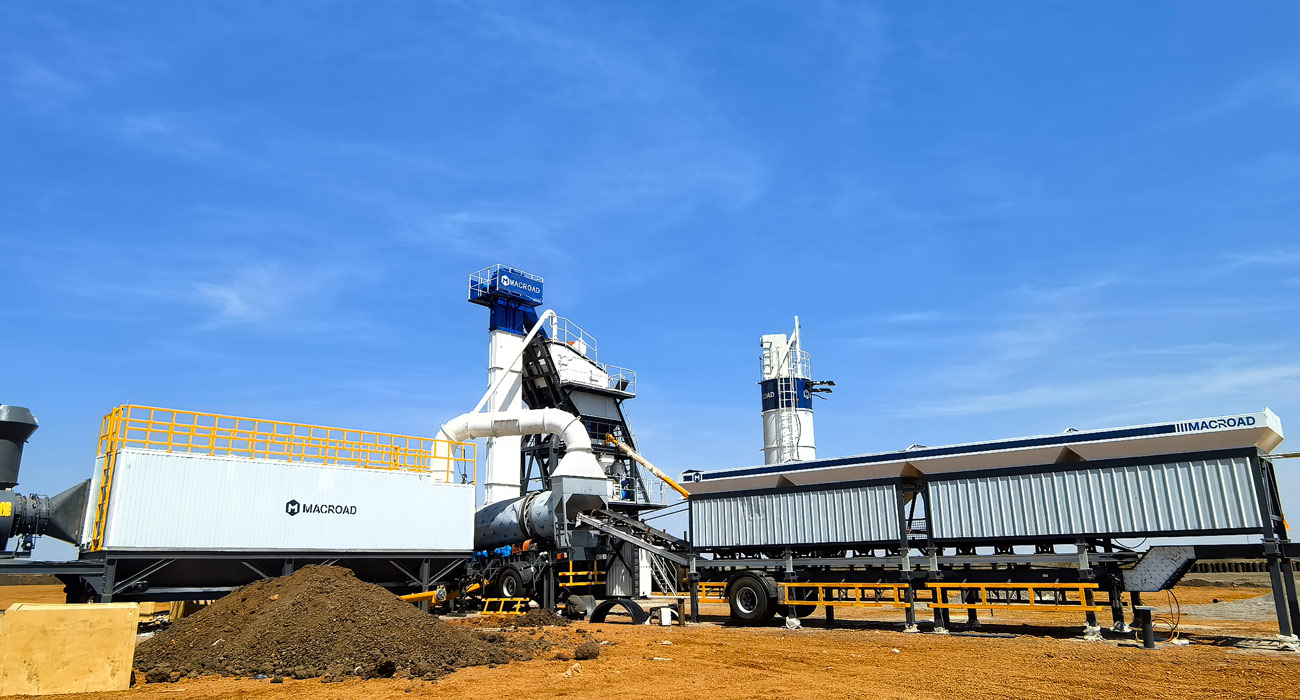 Mobile asphalt batching plant ALYQ100 operating at 100tph in Sudan Highway project