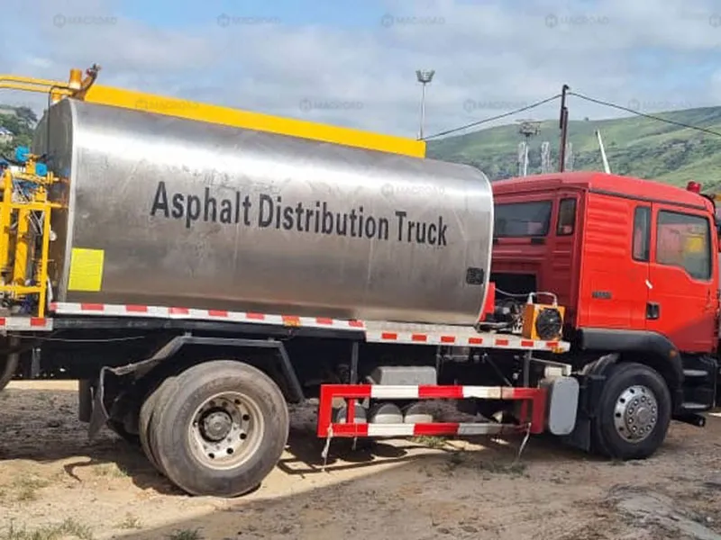 Asphalt Distributor in Macroad